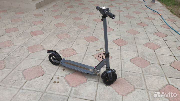 Продам электросамокат