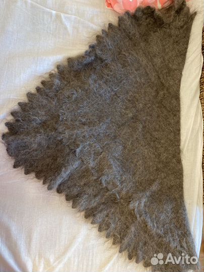 Пуховый платок шаль