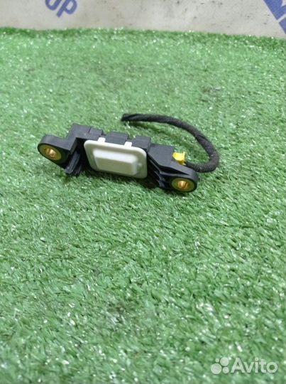 Датчик удара Mercedes-Benz W220 S500 седан 5.0