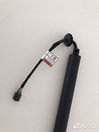 Амортизатор двери багажника Discovery 5