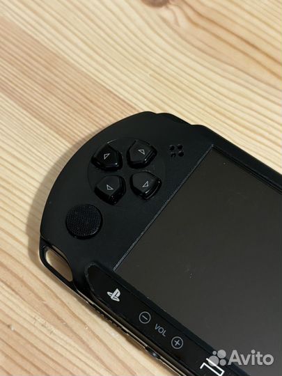 Sony PSP E1008 Street 16gb прошитая с играми