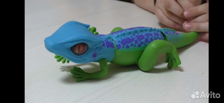 Интерактивная ящерица