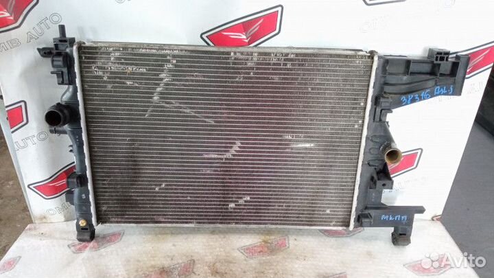 Радиатор основной Опель Астра J МКПП