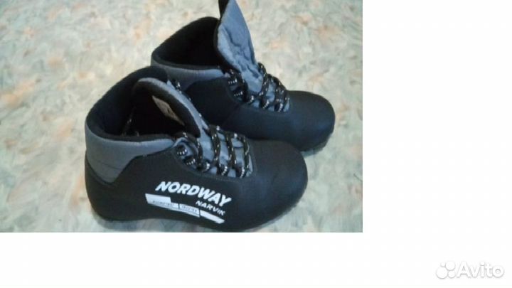 Ботинки для беговых лыж размер 41(40)