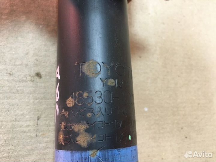 Амортизатор задний Toyota Corolla 150