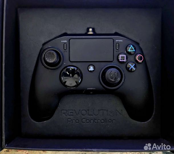 PS4 геймпад Nacon Revolution pro