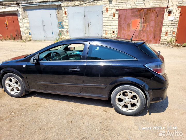 Opel Astra GTC, 2008