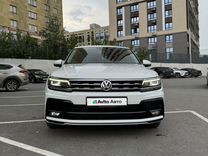 Volkswagen Tiguan 2.0 AMT, 2019, 59 000 км, с пробегом, цена 3 445 000 руб.