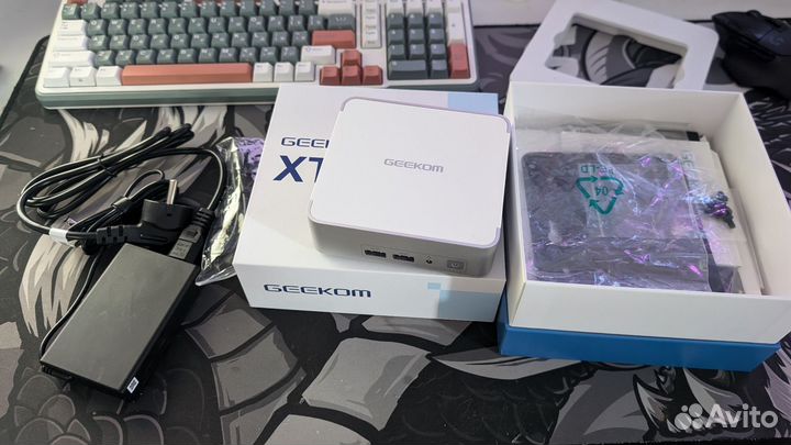 Мини пк на core i9 Geekom XT12 Pro