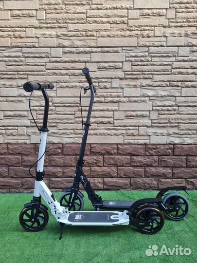 Самокат с дисковым тормозом