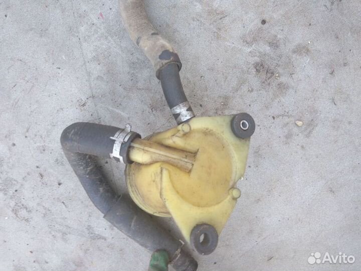 Бачок гидроусилителя для Mazda 626 (GE) 1992-1997