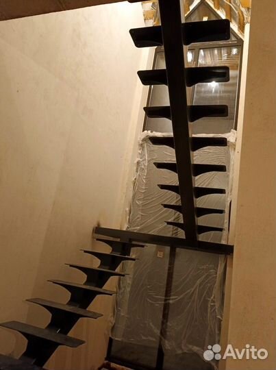 Металлокаркас для лестницы