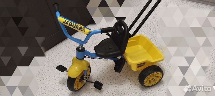 Детский трехколесный велосипед бу