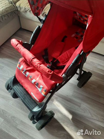 Прогулочная коляска