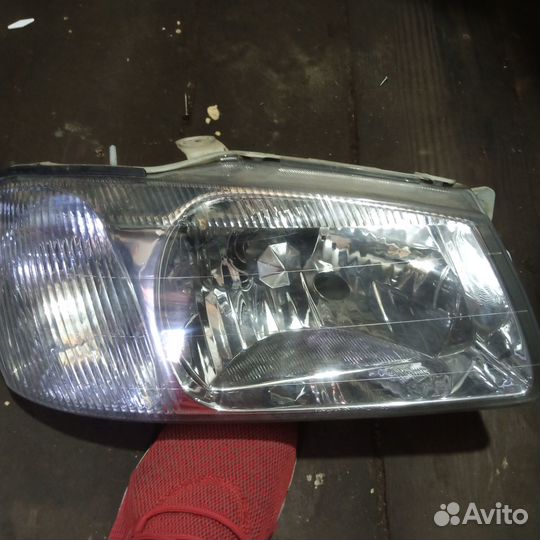 Продам фары на hyundai accent