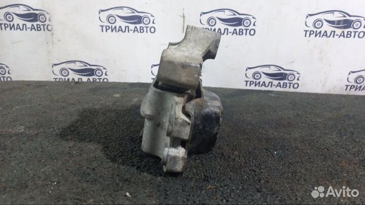 Подушка двигателя Tiguan