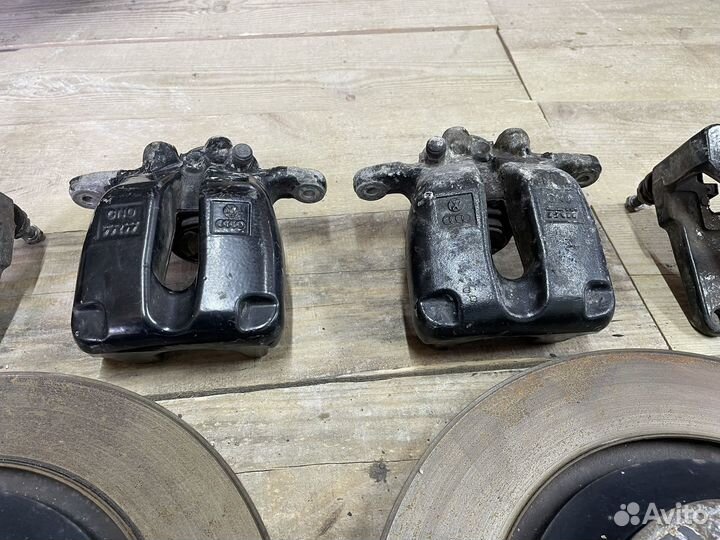 Задние тормоза Audi S8 D3