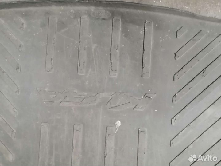 Багажный коврик