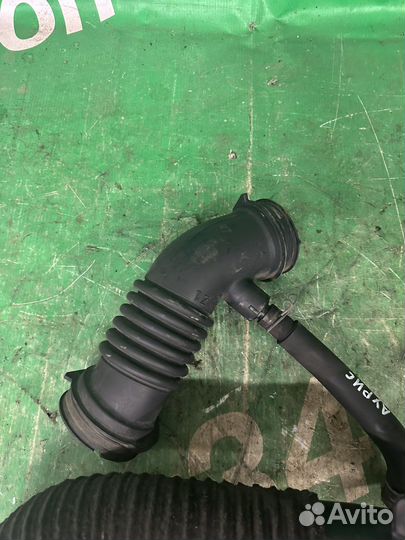 Воздушный патрубок(гофра) Toyota Auris