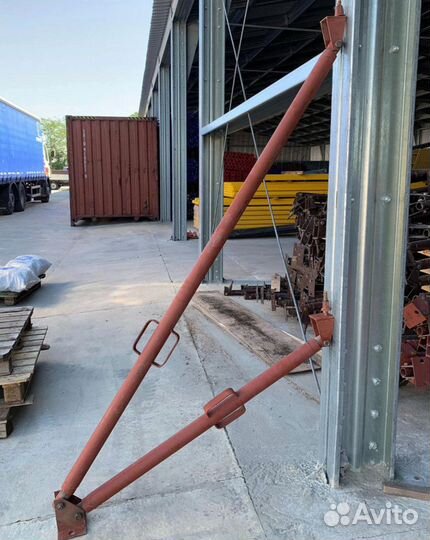 Подкосы для стойки опалубки. подкосы бу