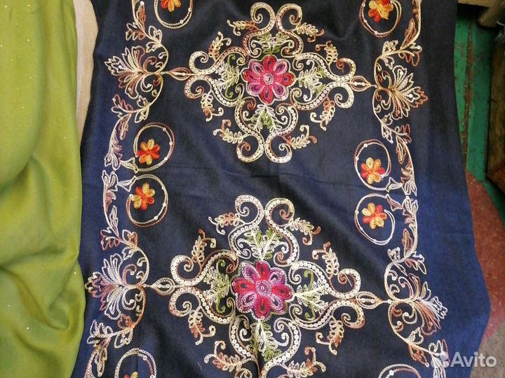 Красивейший палантин вышивка с паетками