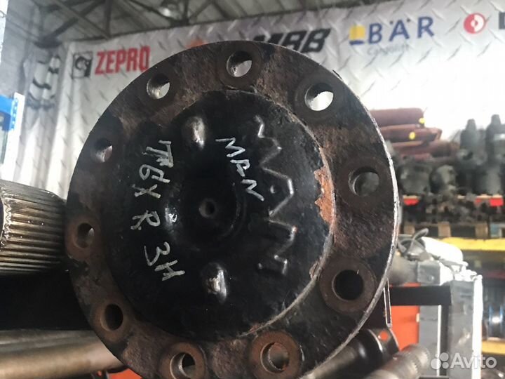 MAN TGX полуось