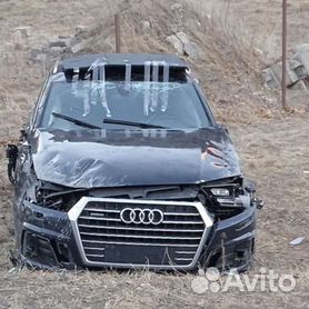 Audi Q7 3.0 AT, 2015, битый, 235 000 км