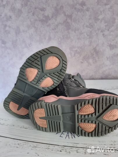 Ботинки зимние для девочки 24