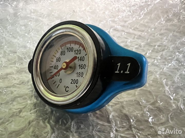 Пробка радиатора с датчиком температуры