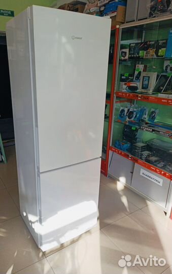 Холодильник indesit как новый