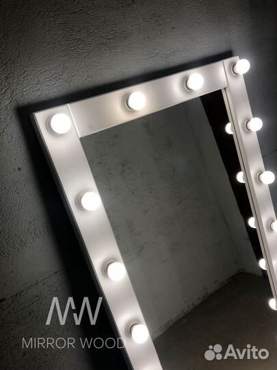 Зеркало напольное с подсветкой