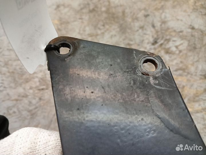 Кронштейн крепления трубопровода scania G480CA