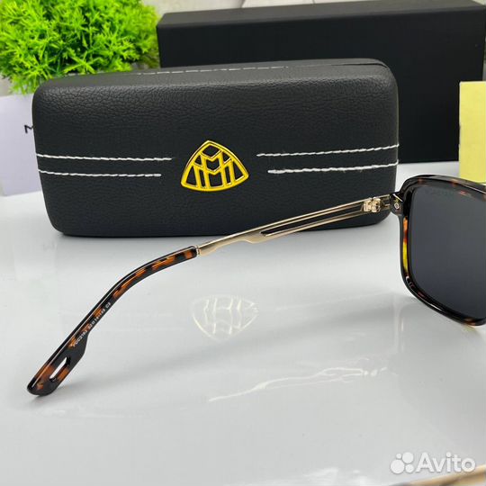 Солнцезащитные очки Armani