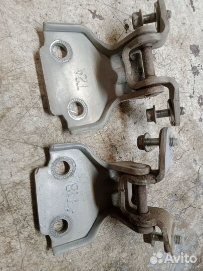 Петли передней левой двери Chevrolet Lanos