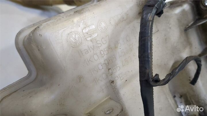 Бачок омывателя Skoda Octavia (A5), 2011