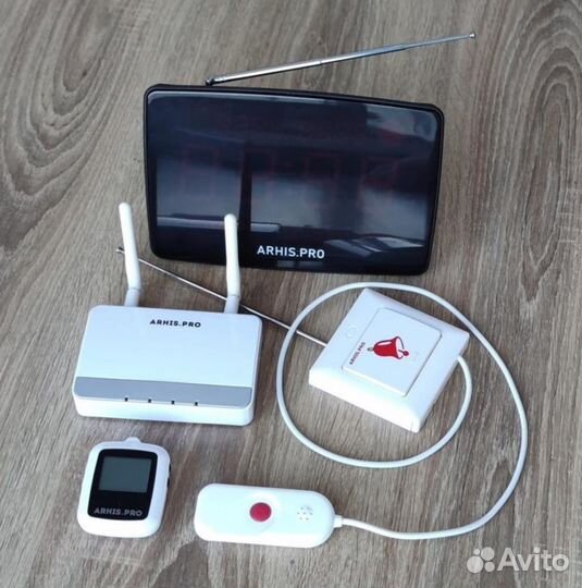 Кнопка вызова персонала, помощи больному в палату