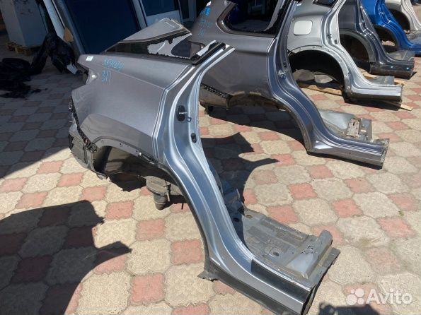 Lexus RX 4 четверть задняя правая