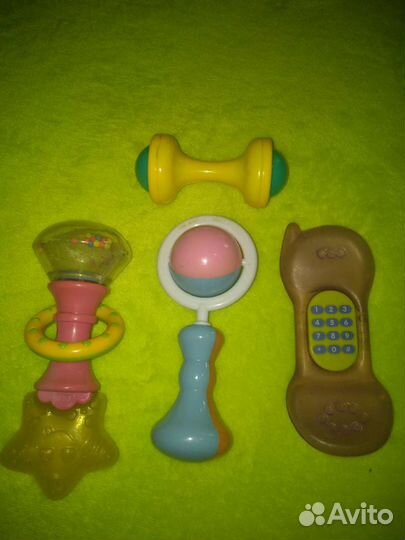 Погремушки и грызунки для малышей