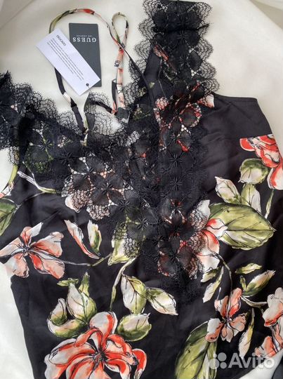 Топ женский Guess в бельевом стиле новый