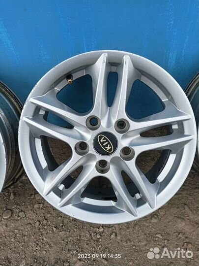 Продам 4 литых дисков