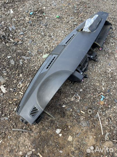 Рейндж ровер спорт 1 торпедо подушка не подписана