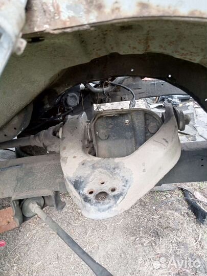 Рычаг верхний левый Hyundai starex