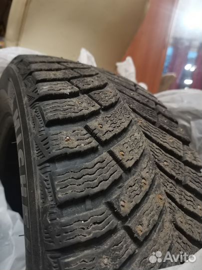 R16 Michelin X-Ice North 4 205/60, PCD 5x120.6 DIA 21
