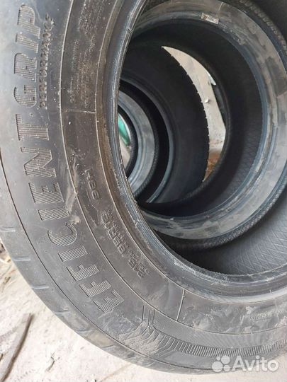 Goodyear EfficientGrip SUV 215/65 R16 98H