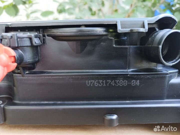 Клапанная крышка citroen - Peugeot (б/у)