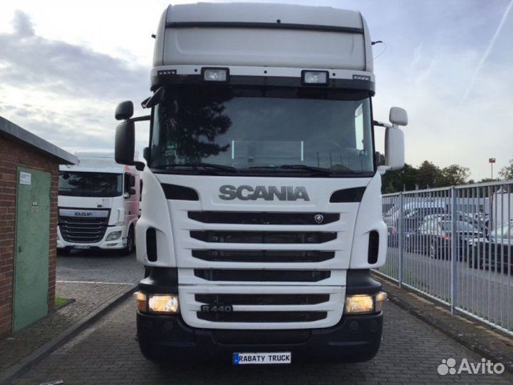 Стекло фары левое Scania P 4/5 серии 2023