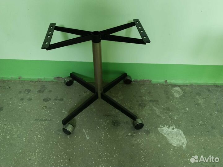 Подставка для телевизора