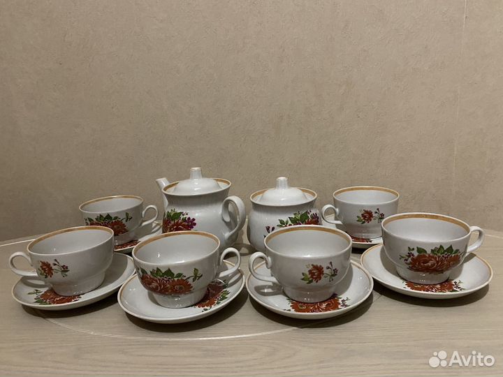 Чайный фарфоровый сервис- Красный фарфорист