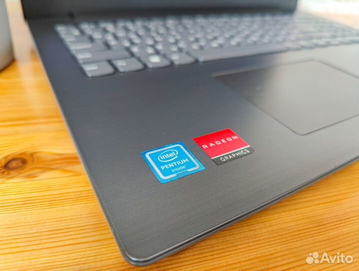 Крутой ноутбук Lenovo с видео и SSD