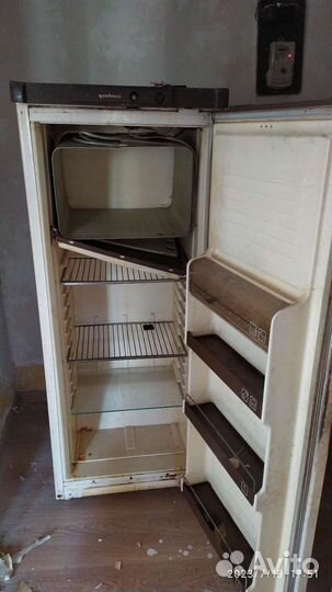 Холодильник на запчасти